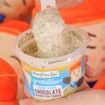 Creme-Sabor-Chocolate-Branco-com-Cookies-140g---Bom-Principio